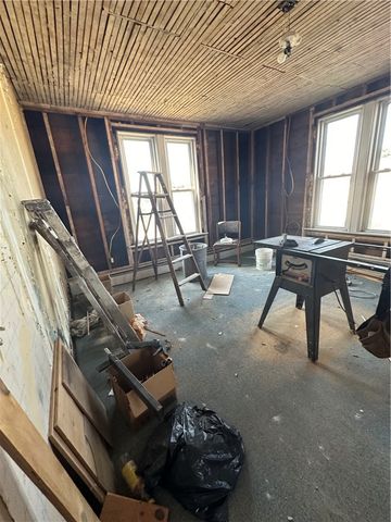 15 E Earle Street, Cumberland, RI 02864