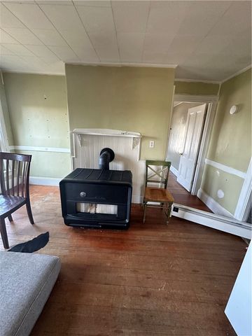 15 E Earle Street, Cumberland, RI 02864