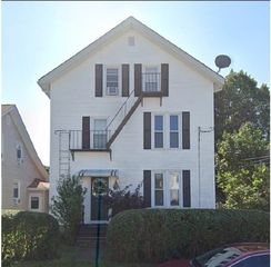 15 E Earle Street, Cumberland, RI 02864