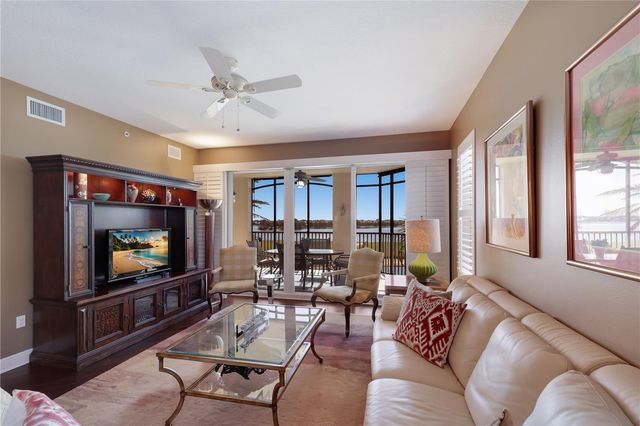 6422 WATERCREST WAY 302, Lakewood Ranch, FL 34202