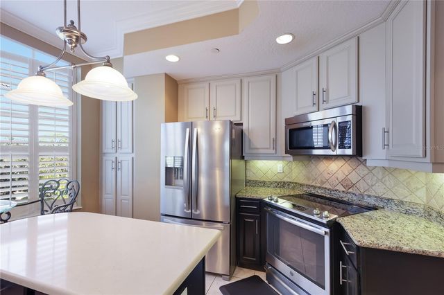 6422 WATERCREST WAY 302, Lakewood Ranch, FL 34202