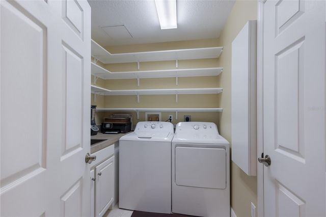 6422 WATERCREST WAY 302, Lakewood Ranch, FL 34202