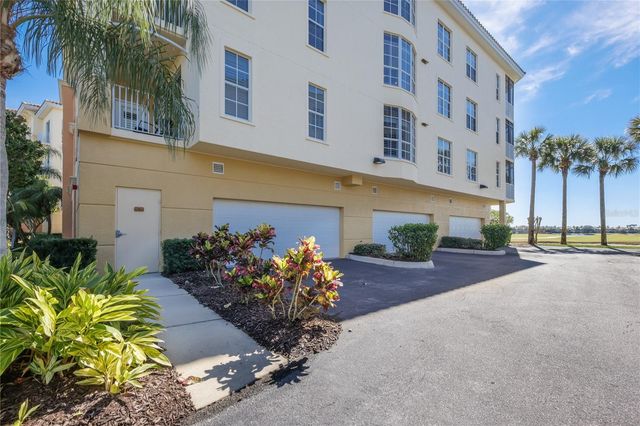 6422 WATERCREST WAY 302, Lakewood Ranch, FL 34202