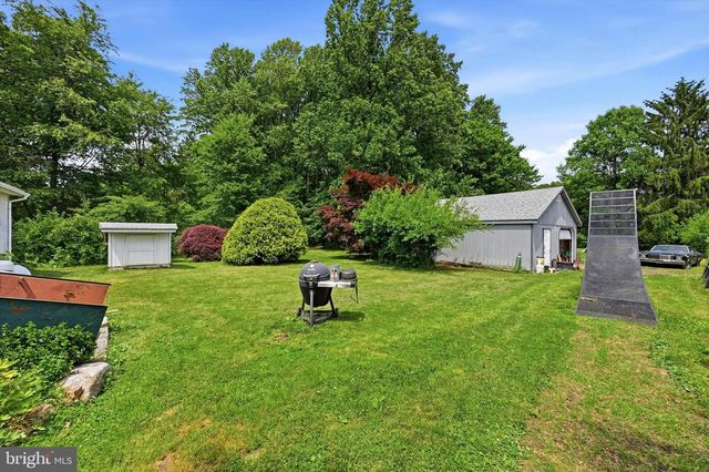 339 BEACON LIGHT RD, Parkesburg, PA 19365