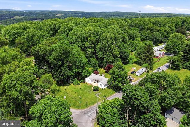 339 BEACON LIGHT RD, Parkesburg, PA 19365
