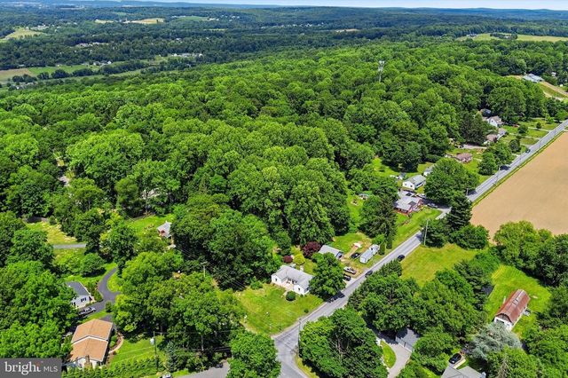 339 BEACON LIGHT RD, Parkesburg, PA 19365