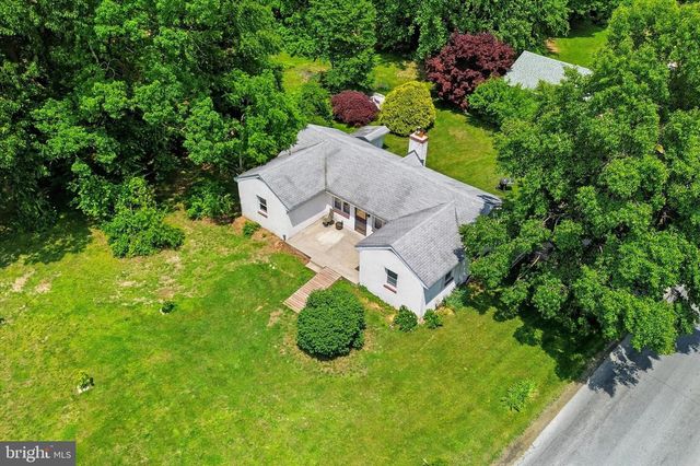 339 BEACON LIGHT RD, Parkesburg, PA 19365
