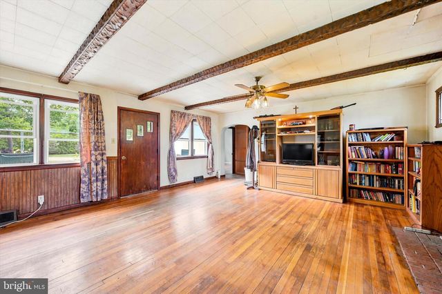 339 BEACON LIGHT RD, Parkesburg, PA 19365