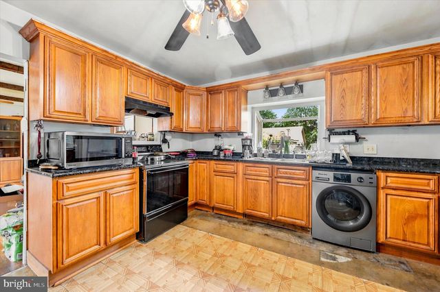 339 BEACON LIGHT RD, Parkesburg, PA 19365
