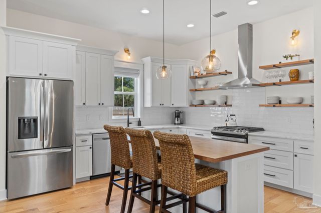 423 E Gonzalez St, Pensacola, FL 32503