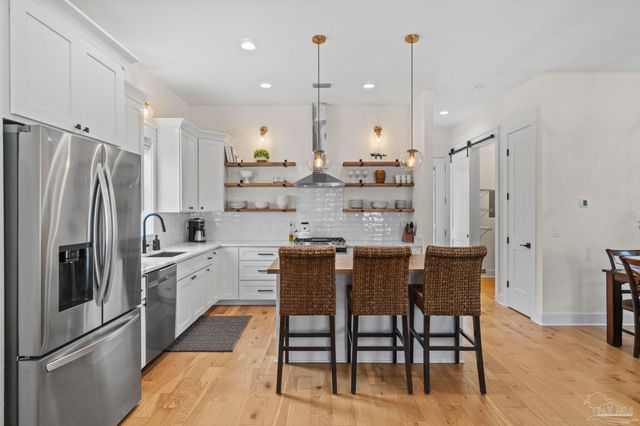 423 E Gonzalez St, Pensacola, FL 32503