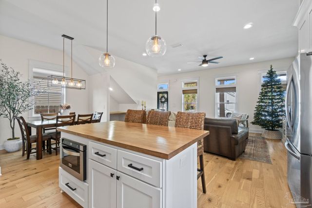 423 E Gonzalez St, Pensacola, FL 32503