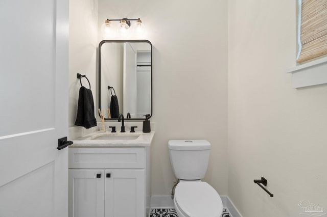 423 E Gonzalez St, Pensacola, FL 32503