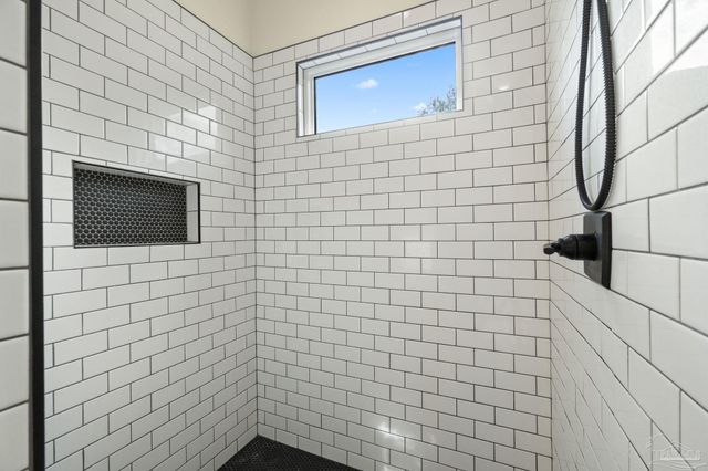 423 E Gonzalez St, Pensacola, FL 32503