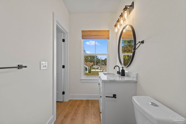 423 E Gonzalez St, Pensacola, FL 32503