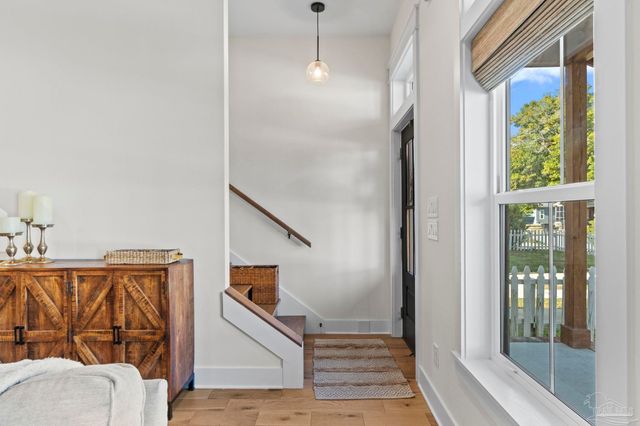 423 E Gonzalez St, Pensacola, FL 32503