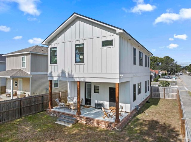 423 E Gonzalez St, Pensacola, FL 32503