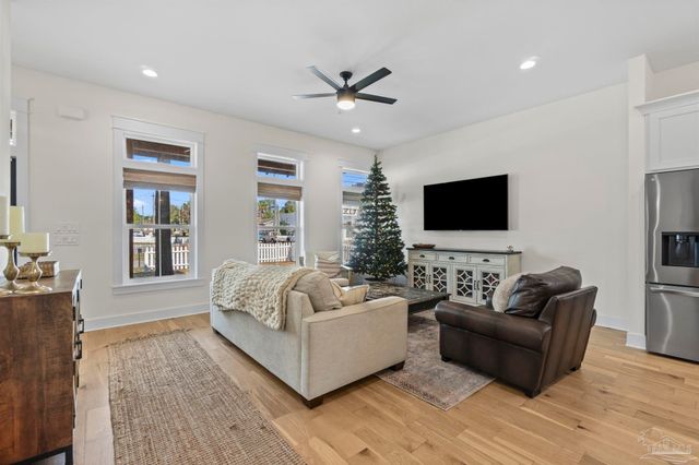 423 E Gonzalez St, Pensacola, FL 32503