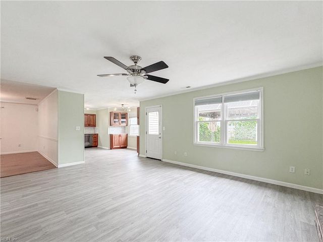 3901 Quartz LN, Virginia Beach, VA 23456