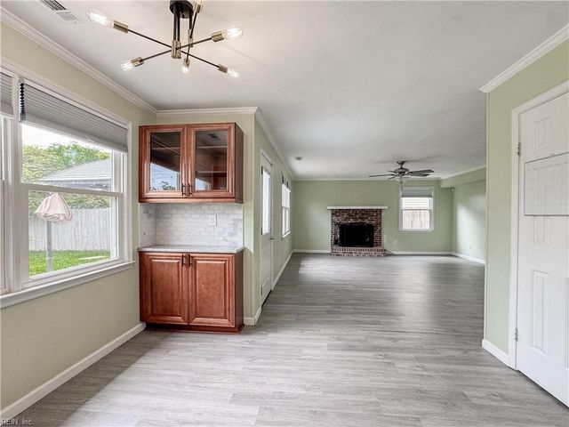 3901 Quartz LN, Virginia Beach, VA 23456