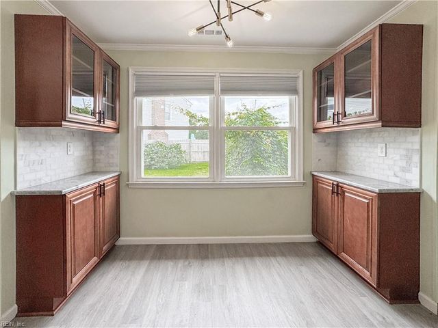 3901 Quartz LN, Virginia Beach, VA 23456