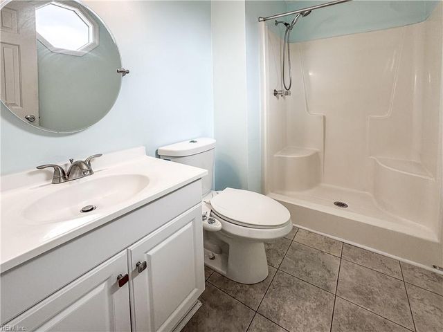 3901 Quartz LN, Virginia Beach, VA 23456
