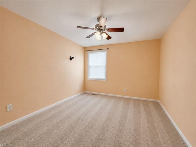 3901 Quartz LN, Virginia Beach, VA 23456