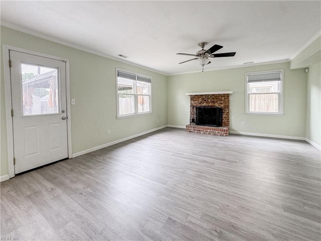 3901 Quartz LN, Virginia Beach, VA 23456