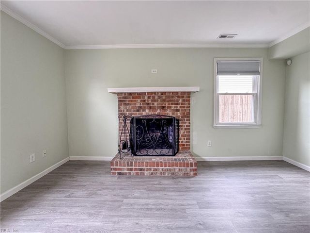 3901 Quartz LN, Virginia Beach, VA 23456