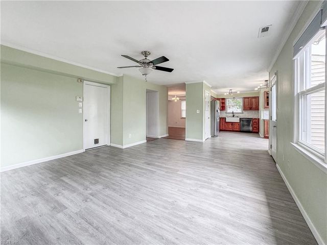 3901 Quartz LN, Virginia Beach, VA 23456