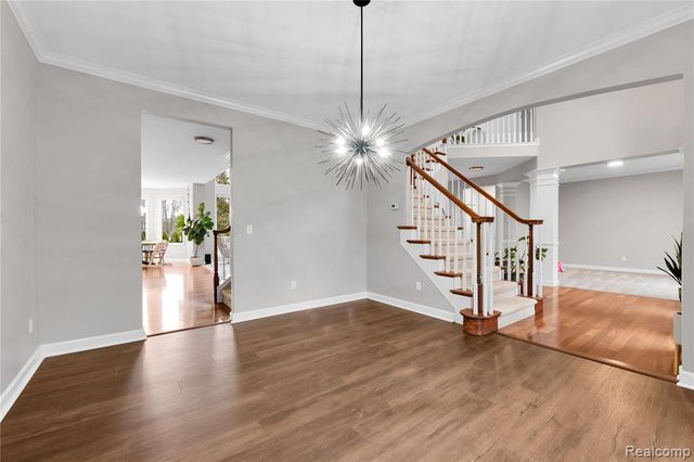 192 Greenan Lane, Orion Twp, MI 48362