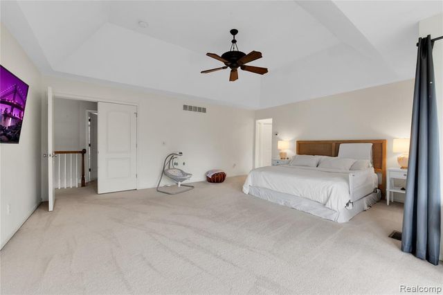 192 Greenan Lane, Orion Twp, MI 48362