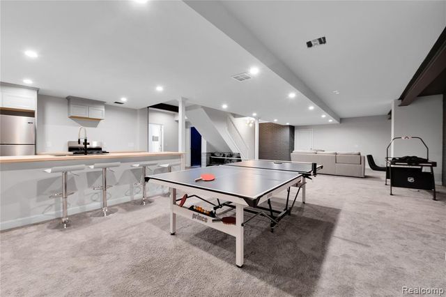 192 Greenan Lane, Orion Twp, MI 48362