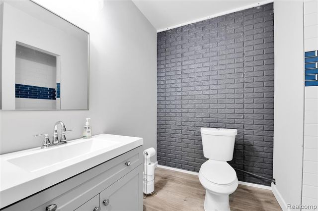 192 Greenan Lane, Orion Twp, MI 48362