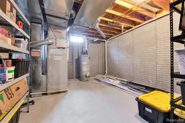 192 Greenan Lane, Orion Twp, MI 48362