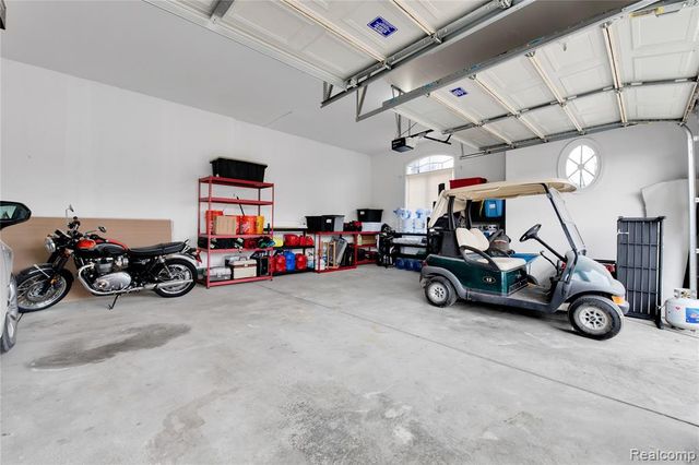 192 Greenan Lane, Orion Twp, MI 48362