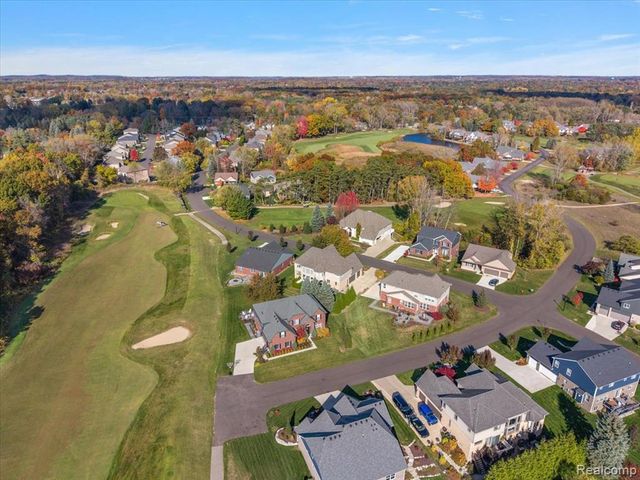 192 Greenan Lane, Orion Twp, MI 48362