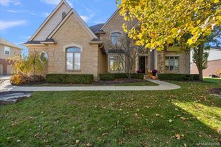 192 Greenan Lane, Orion Twp, MI 48362