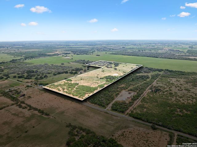 783 Fm 1333, Poteet, TX 78065