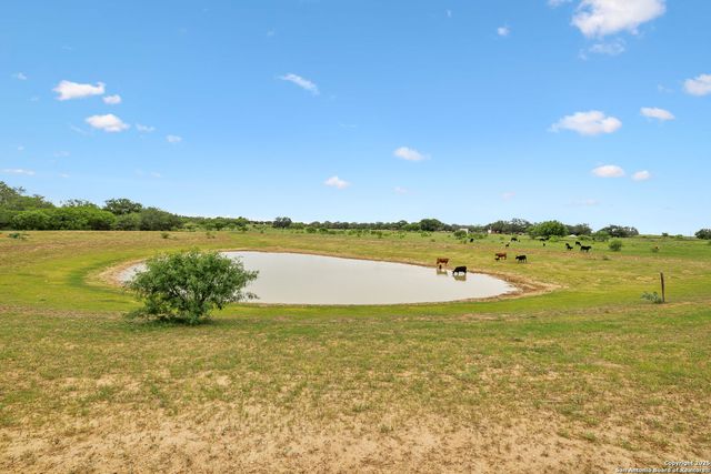 783 Fm 1333, Poteet, TX 78065
