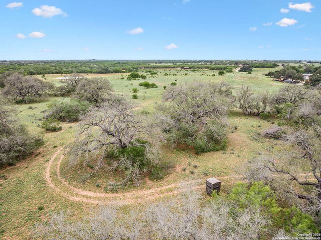 783 Fm 1333, Poteet, TX 78065