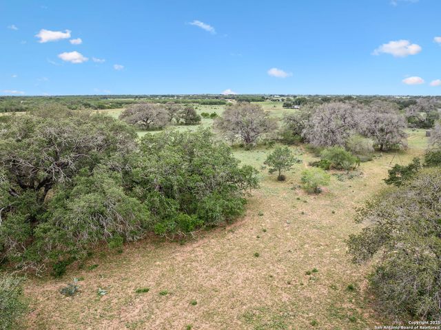 783 Fm 1333, Poteet, TX 78065