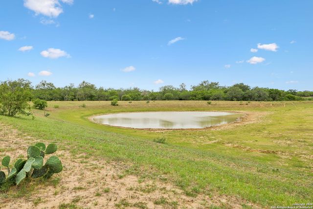 783 Fm 1333, Poteet, TX 78065