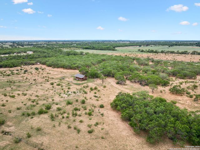 783 Fm 1333, Poteet, TX 78065