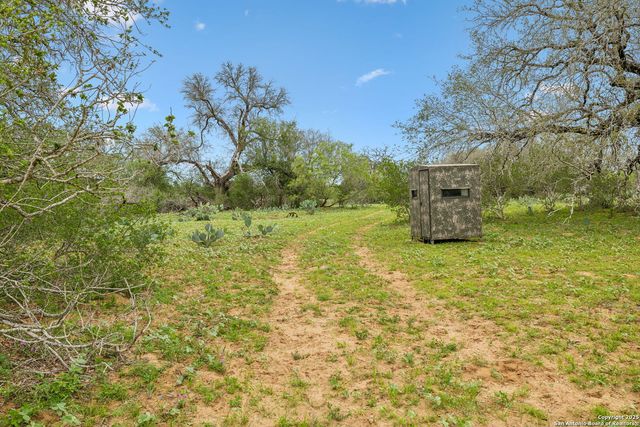 783 Fm 1333, Poteet, TX 78065