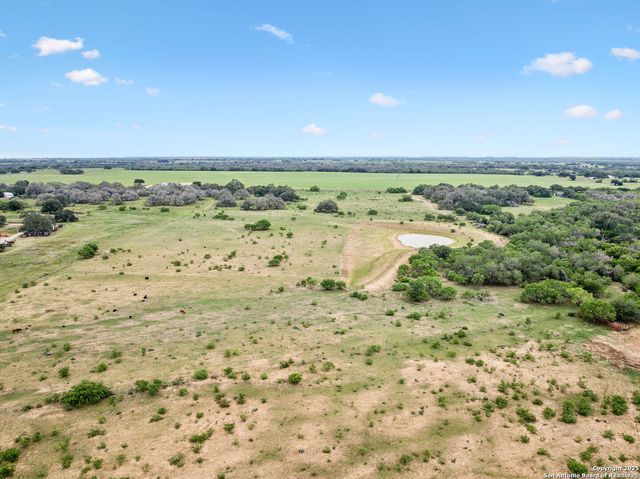 783 Fm 1333, Poteet, TX 78065