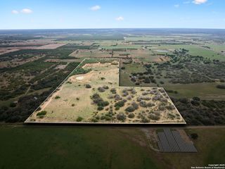 783 Fm 1333, Poteet, TX 78065
