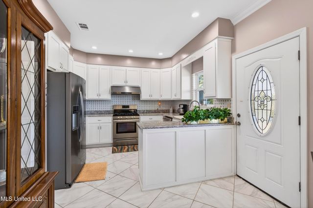 105 Hayden Avenue, Pass Christian, MS 39571