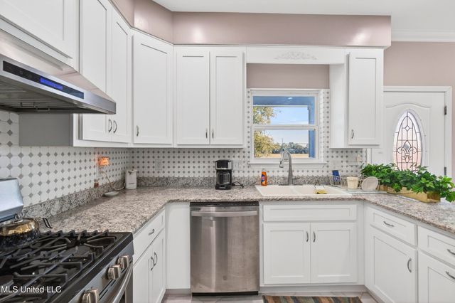 105 Hayden Avenue, Pass Christian, MS 39571