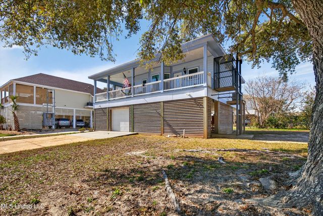 105 Hayden Avenue, Pass Christian, MS 39571